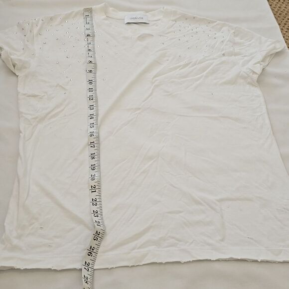 LINDSI LANE CHRYSTAL EMBELLISHED, DISTRESSED T-SHIRT SIZE SMALL - Picture 6 of 10